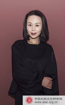 在时间的褶皱里打捞光——策展《孙蛮 良辰杂记》的几点感悟